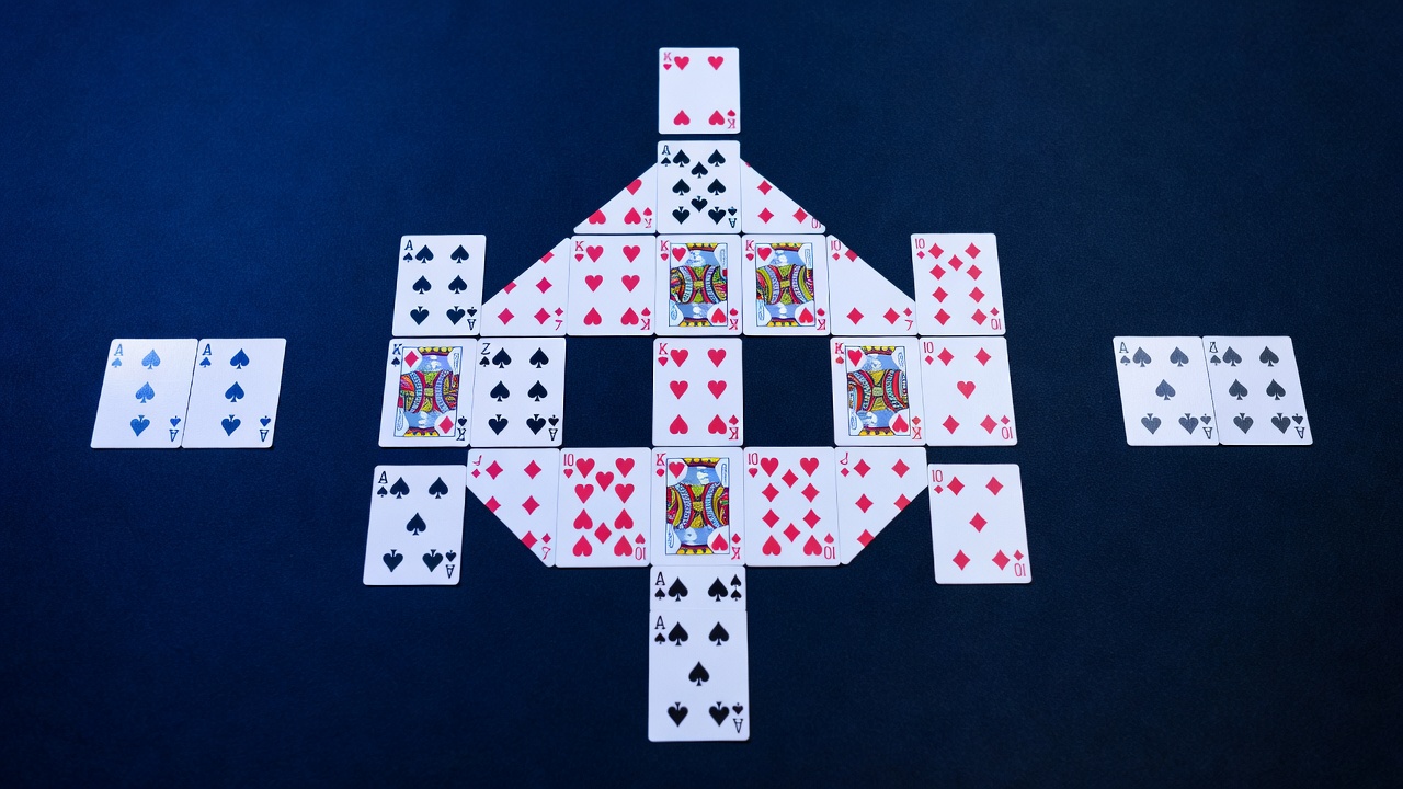 The Mathematical Foundation of Optimal Play - online blackjack basic strategy